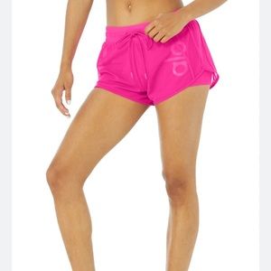 Alo pink ambience short